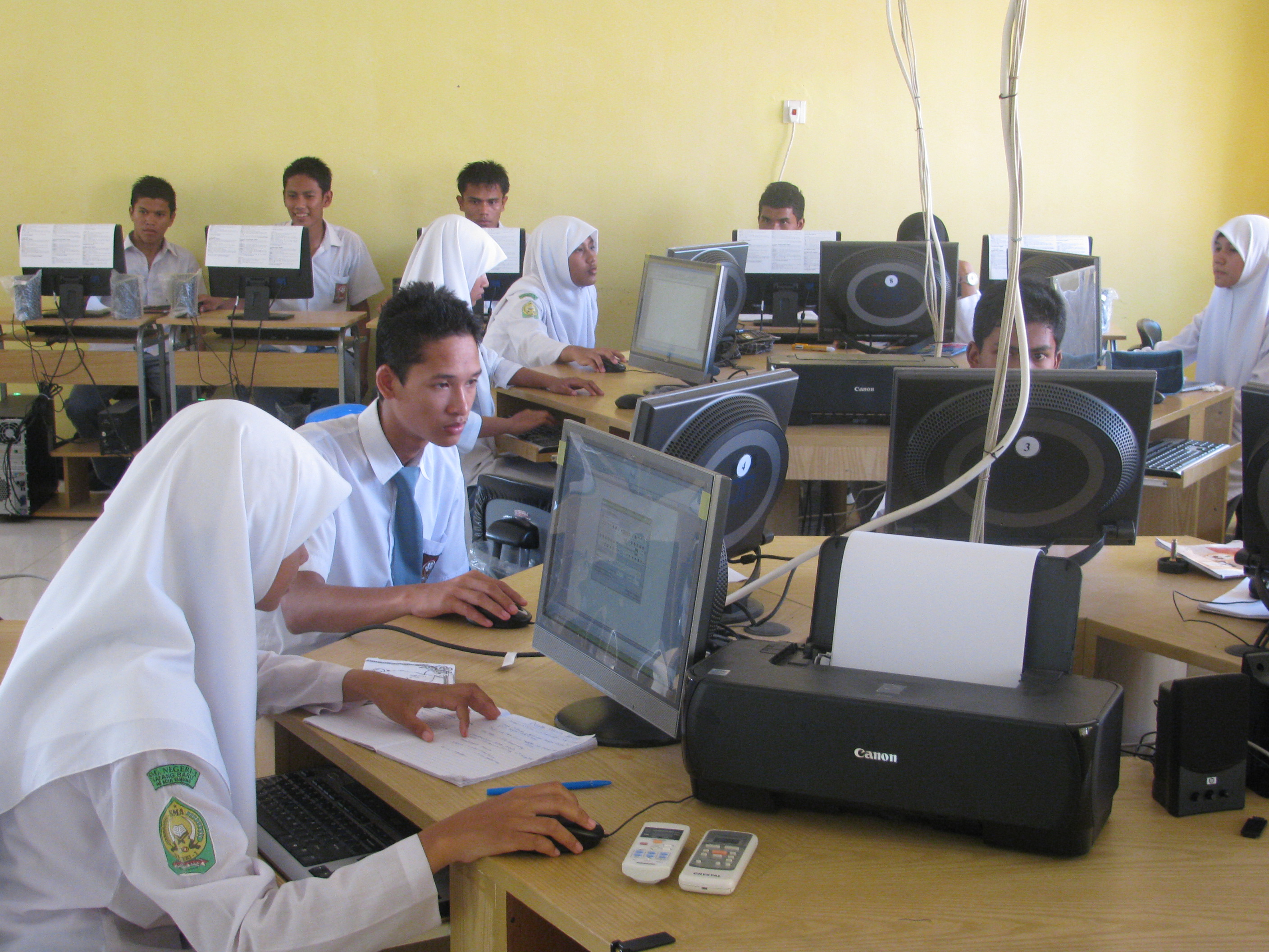 students and computers