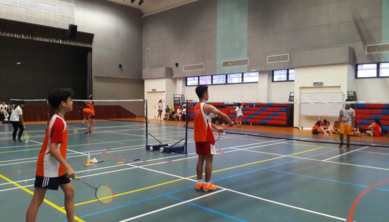 Badminton