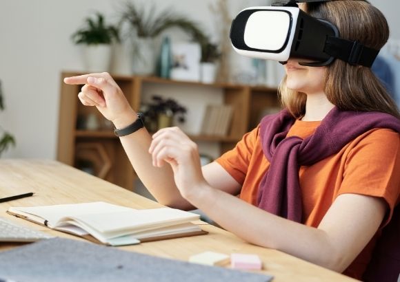 The Effectiveness of Guided Virtual Tours