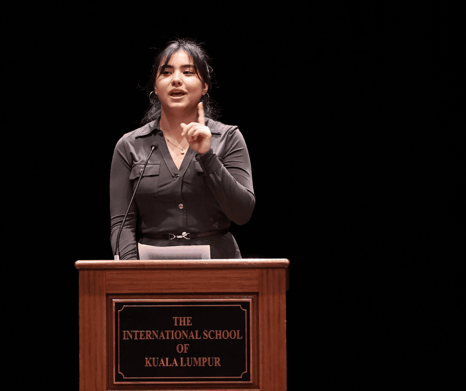 ISKL encourage public speaking
